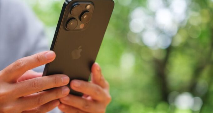 Riproduzione animazione iPhone Duo su Galaxy Z Fold 8