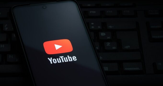 Logo di YouTube con pulsante non mi piace