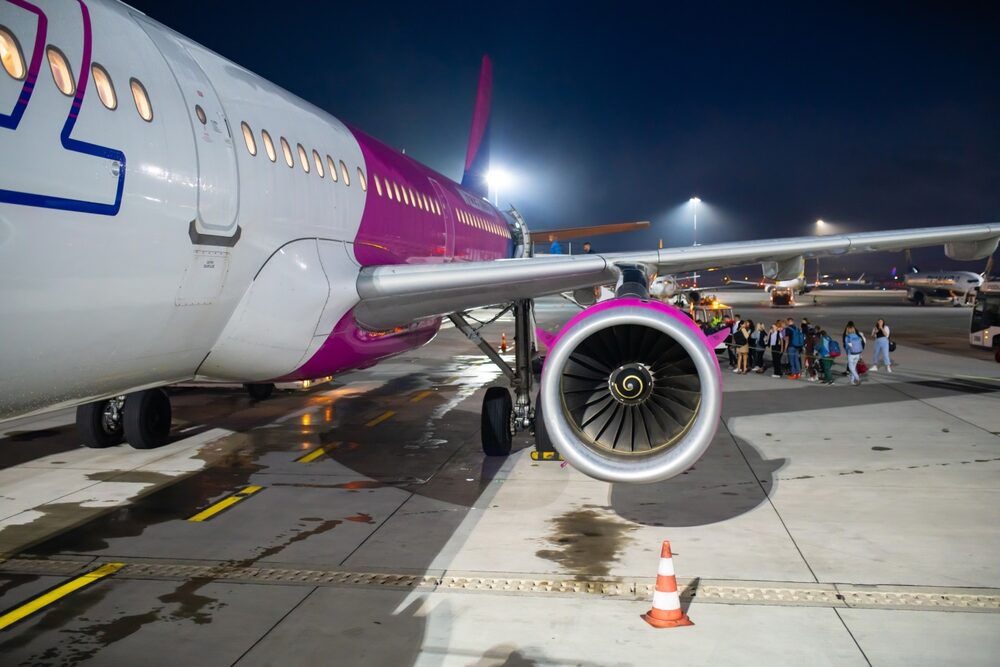 Aerei Wizz Air in attesa di decollo